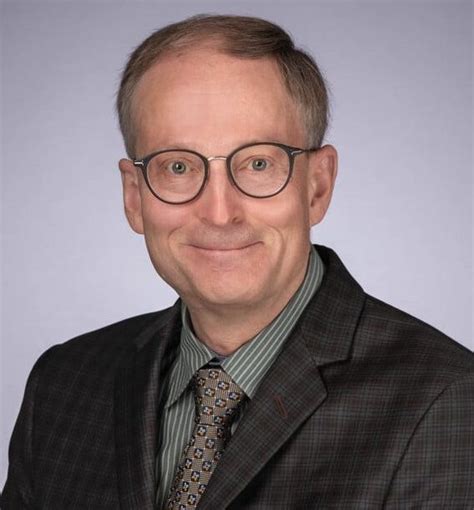 Doctor Hooper Philip Lorne Ophthalmologist in London .
